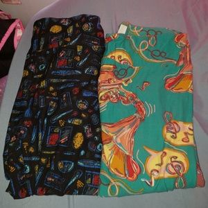 2 pairs of lularoe leggings